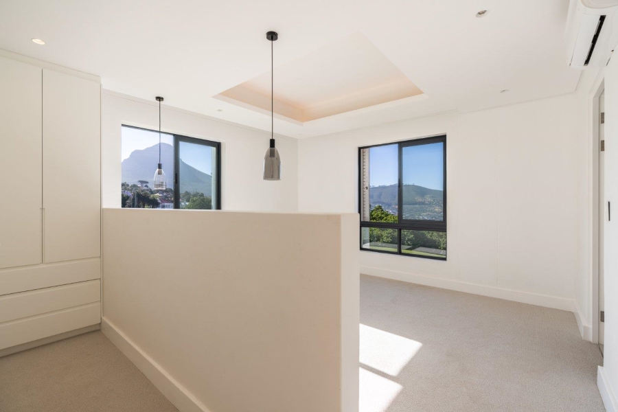 2 Bedroom Property for Sale in Oranjezicht Western Cape